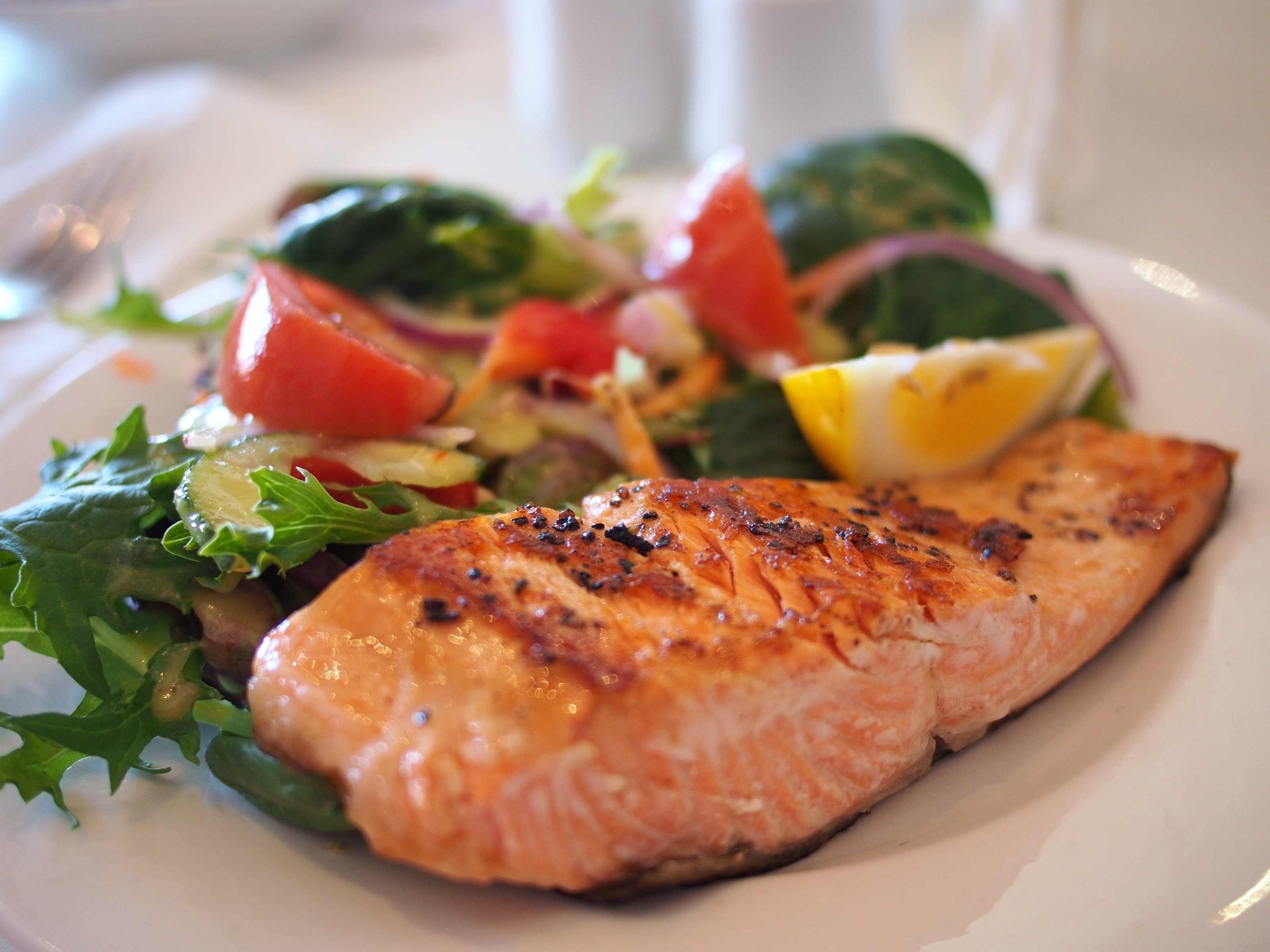 salmon_and_salad